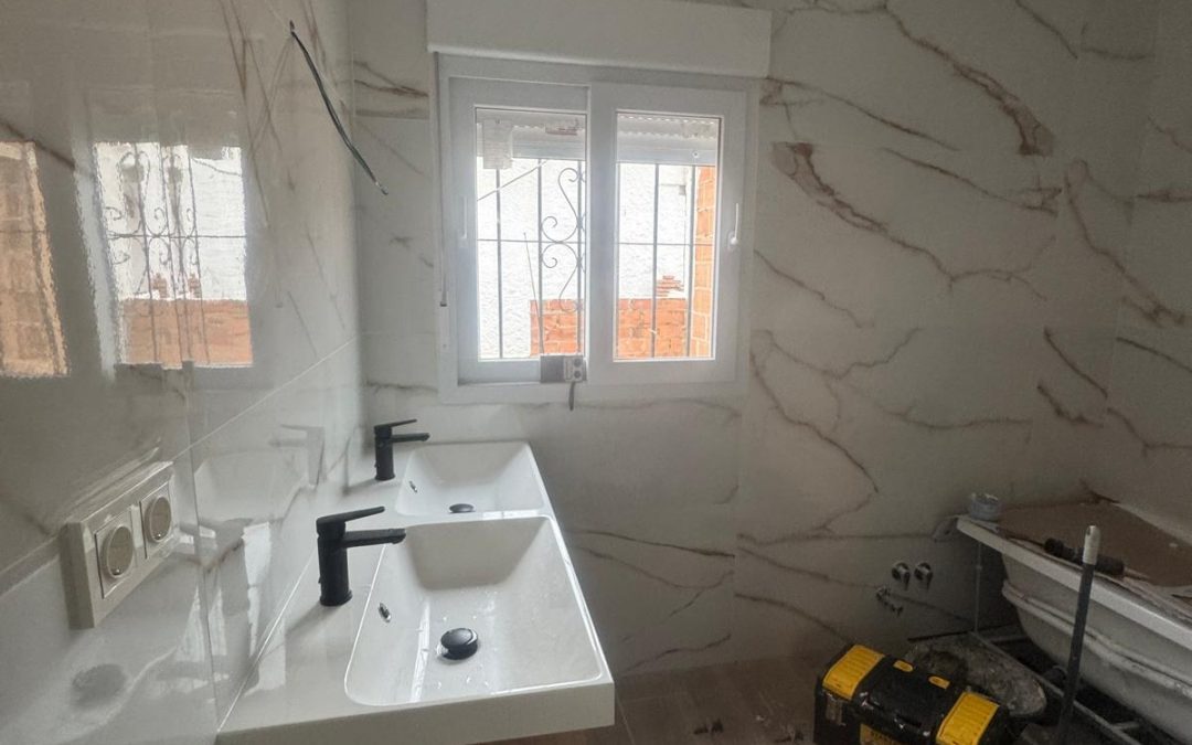 Reformas de baños en Málaga: 5 consejos para acertar a la primera (con Fontateatinos)