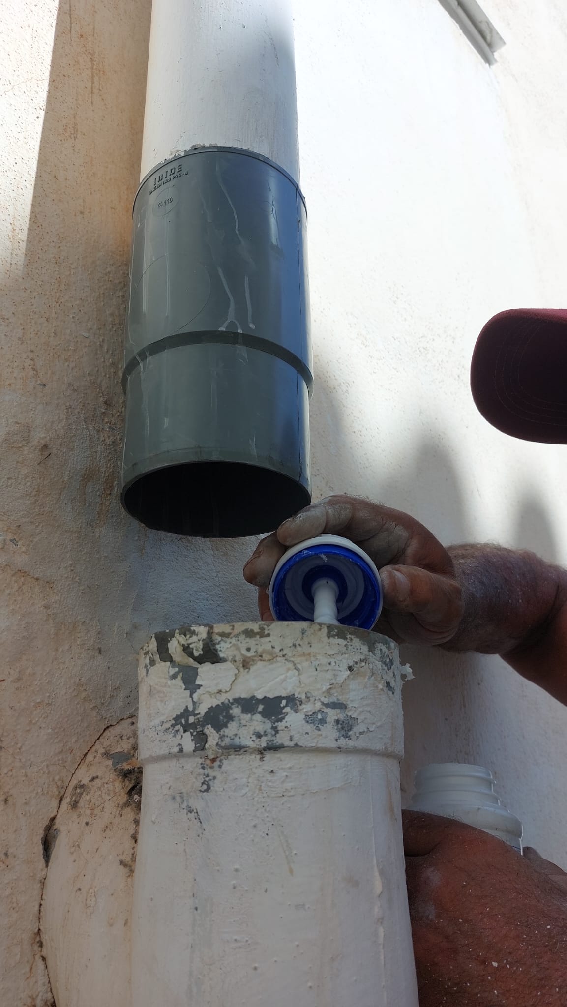 Desatascos de tuberías en Málaga: señales, causas y solución profesional 1 WhatsApp Image 2026 09 22 at 9.35.51 AM
