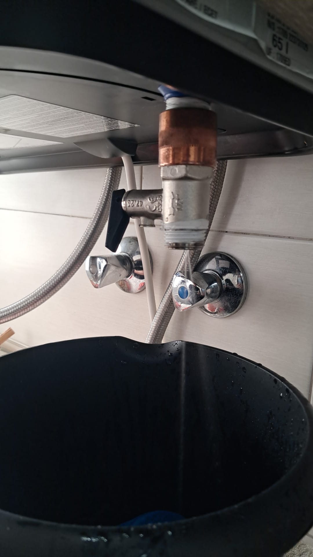 Solución profesional para desatascos de fregadero en Málaga: causas, señales y prevención 1 WhatsApp Image 2026 09 30 at 10.03.31 AM